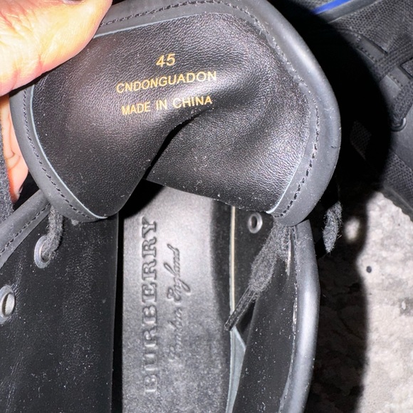 Burberry - Picture 5 of 5